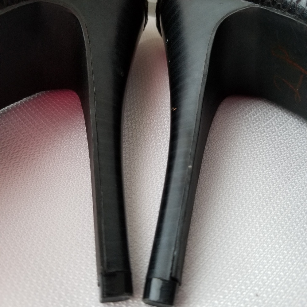 Beautiful Black Sofia Vergara Platform Heels - image 3